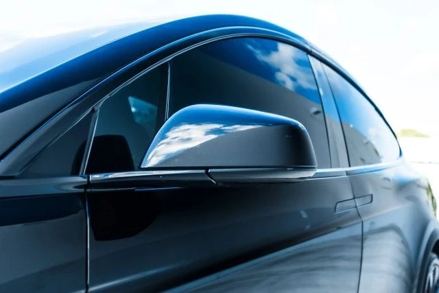 2022 Tesla Model X Plaid - Image 10 of 12