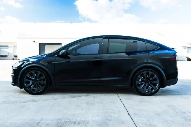 2022 Tesla Model X Plaid - Image 6 of 12