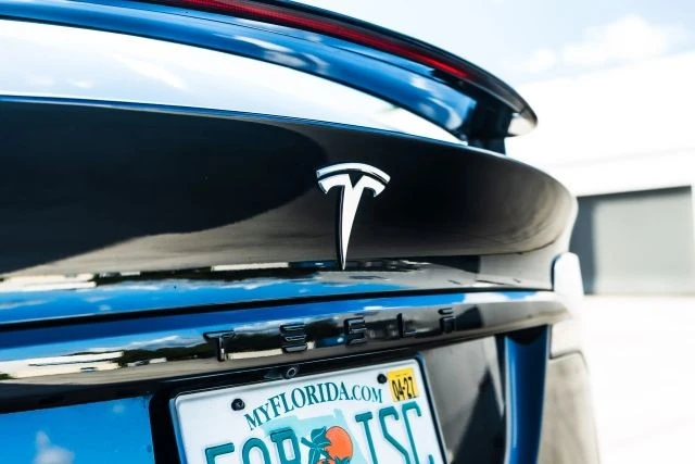 2022 Tesla Model X Plaid - Image 13 of 21