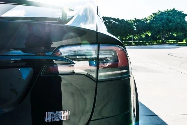 2022 Tesla Model X Plaid - Image 14 of 21