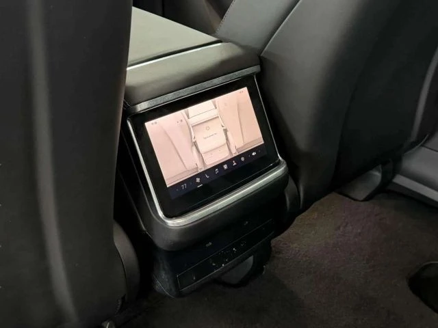 2022 Tesla Model X Plaid - Image 17 of 21