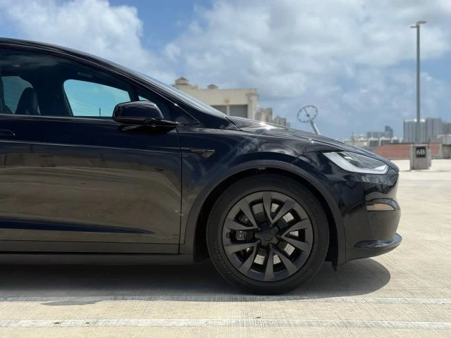 2022 Tesla Model X Plaid - Image 12 of 21