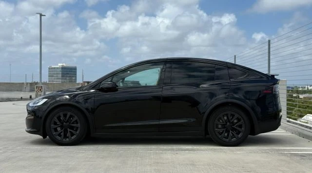 2022 Tesla Model X Plaid - Image 13 of 21
