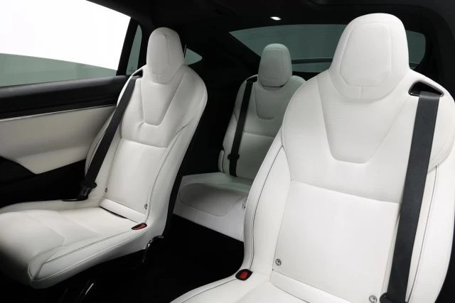 2022 Tesla Model X Plaid - Image 4 of 12