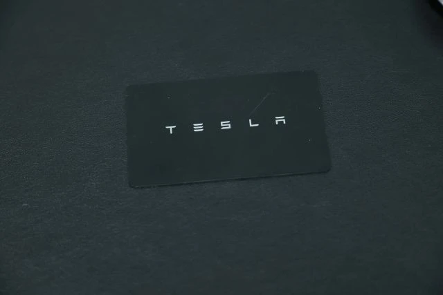 2022 Tesla Model X Plaid - Image 6 of 12