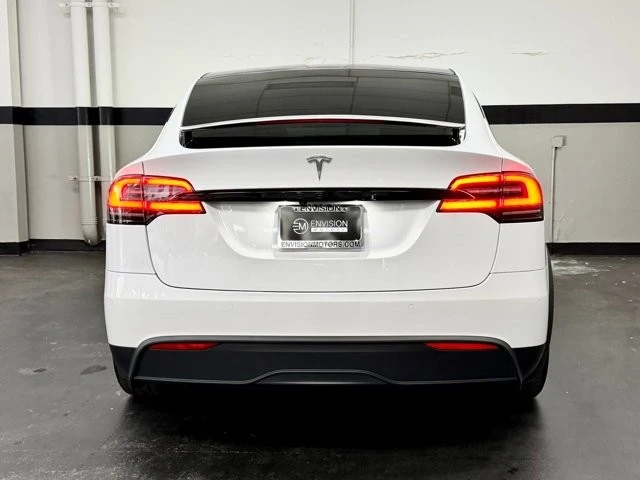 2022 Tesla Model X - Image 11 of 31