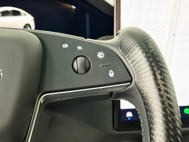 2022 Tesla Model X - Image 27 of 31