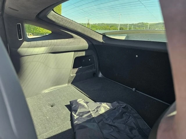 2022 Tesla Model X - Image 9 of 17