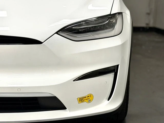 2022 Tesla Model X - Image 8 of 31