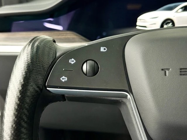 2022 Tesla Model X - Image 26 of 31