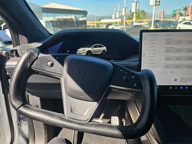 2022 Tesla Model X - Image 11 of 17
