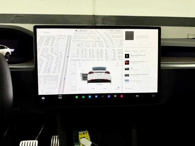 2022 Tesla Model X - Image 28 of 31