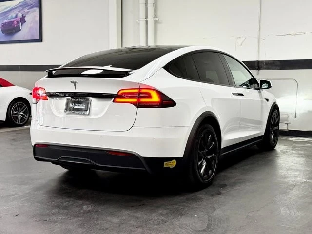 2022 Tesla Model X - Image 12 of 31
