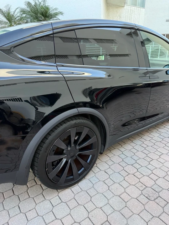 2022 Tesla Model X Plaid - Image 12 of 21