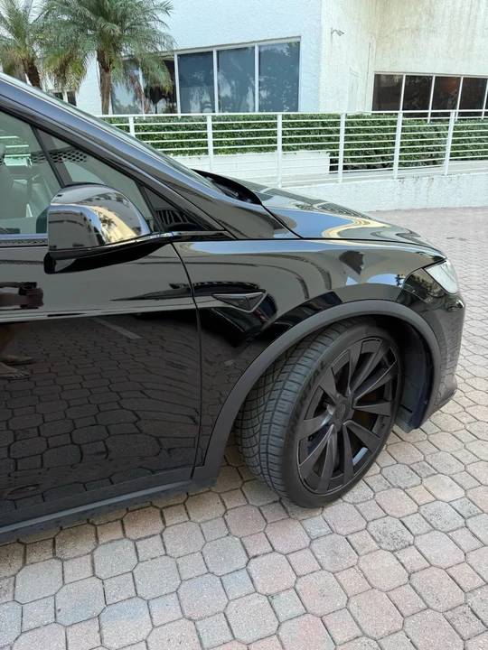 2022 Tesla Model X Plaid - Image 14 of 21