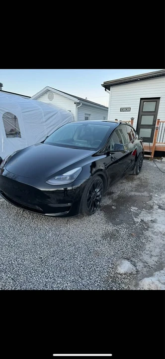 2022 Tesla Model Y - Image 5 of 10