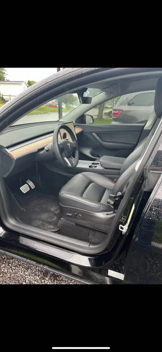 2022 Tesla Model Y - Image 8 of 10