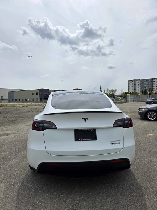 2022 Tesla Model Y - Image 3 of 11