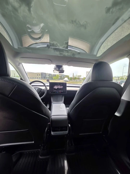 2022 Tesla Model Y - Image 10 of 11