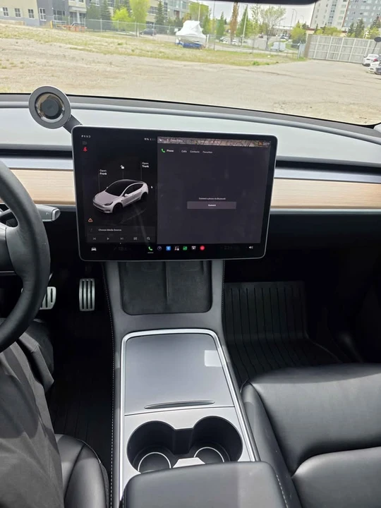 2022 Tesla Model Y - Image 8 of 11