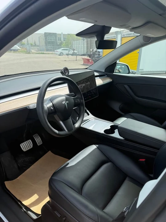 2022 Tesla Model Y - Image 5 of 6