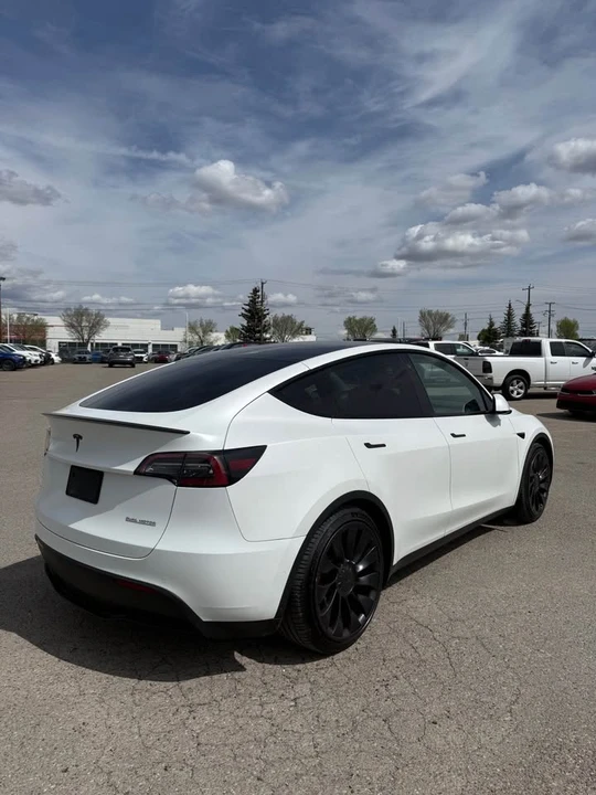 2022 Tesla Model Y - Image 3 of 6