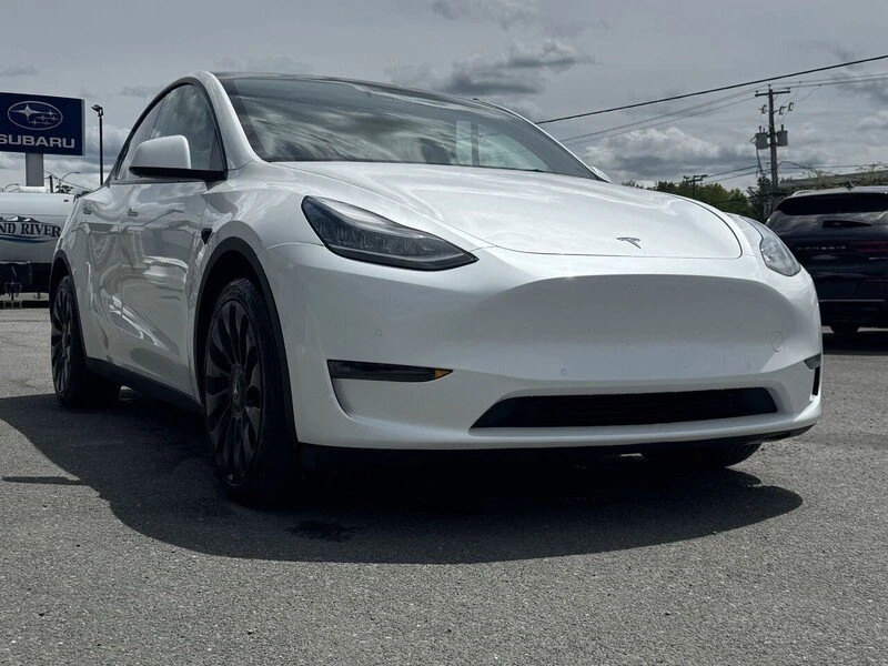 2022 Tesla Model Y - Image 9 of 10