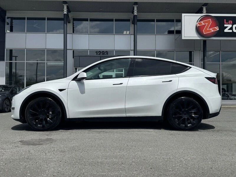 2022 Tesla Model Y - Image 3 of 10
