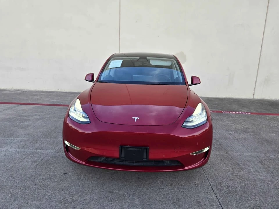 2022 Tesla Model Y - Image 9 of 13