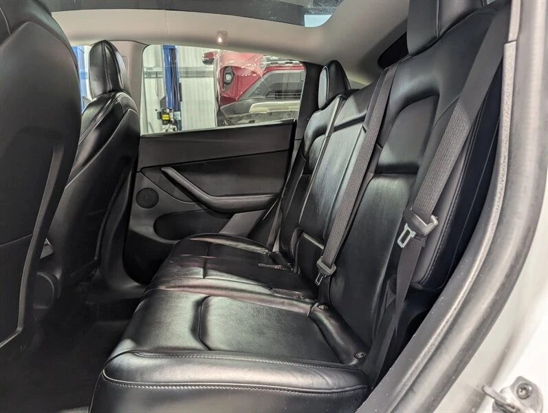2022 Tesla Model Y - Image 12 of 20