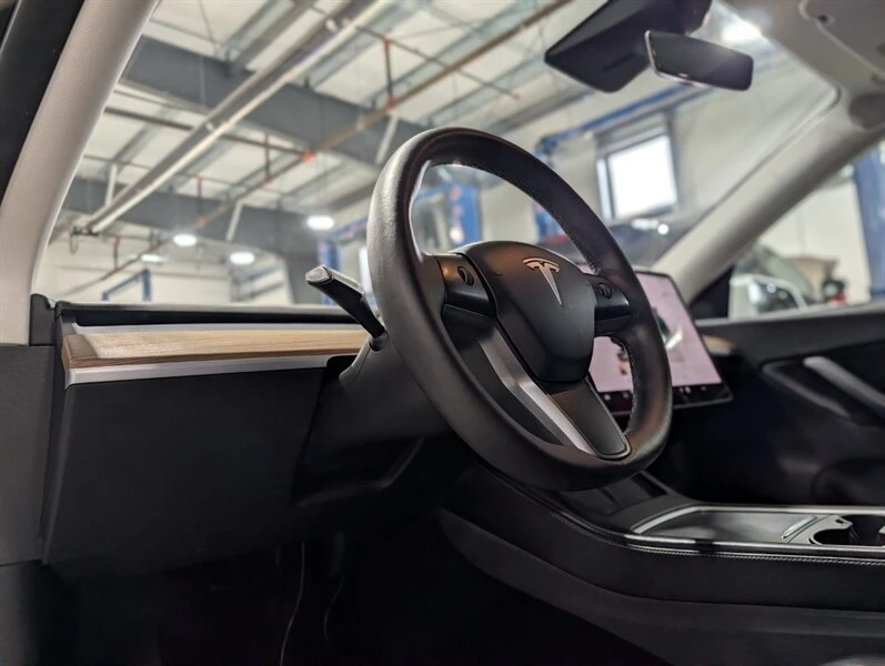 2022 Tesla Model Y - Image 8 of 20