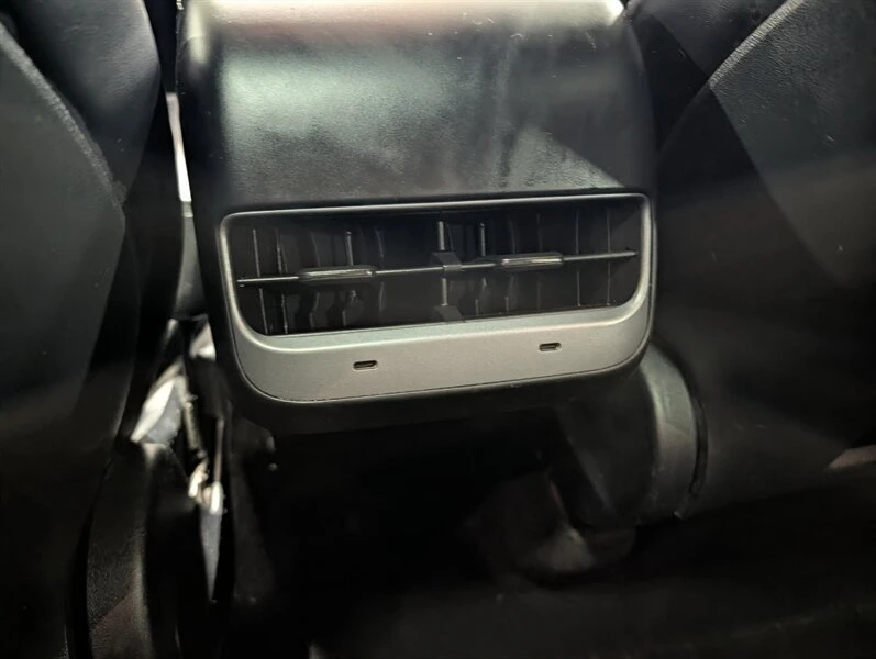2022 Tesla Model Y - Image 16 of 20