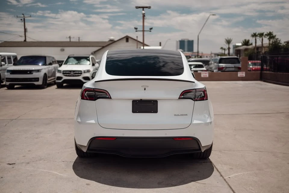 2022 Tesla Model Y - Image 5 of 18