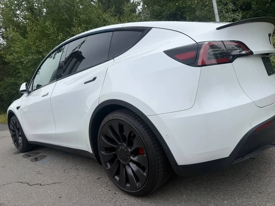 2022 Tesla Model Y - Image 3 of 20