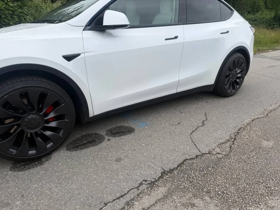 2022 Tesla Model Y - Image 19 of 20