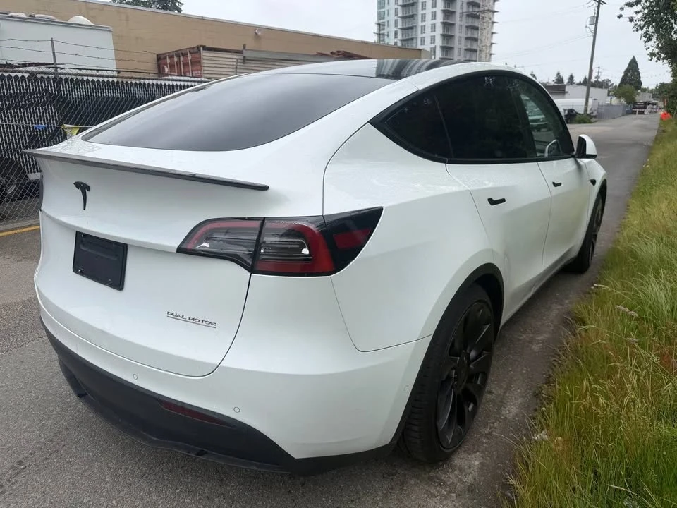 2022 Tesla Model Y - Image 13 of 20