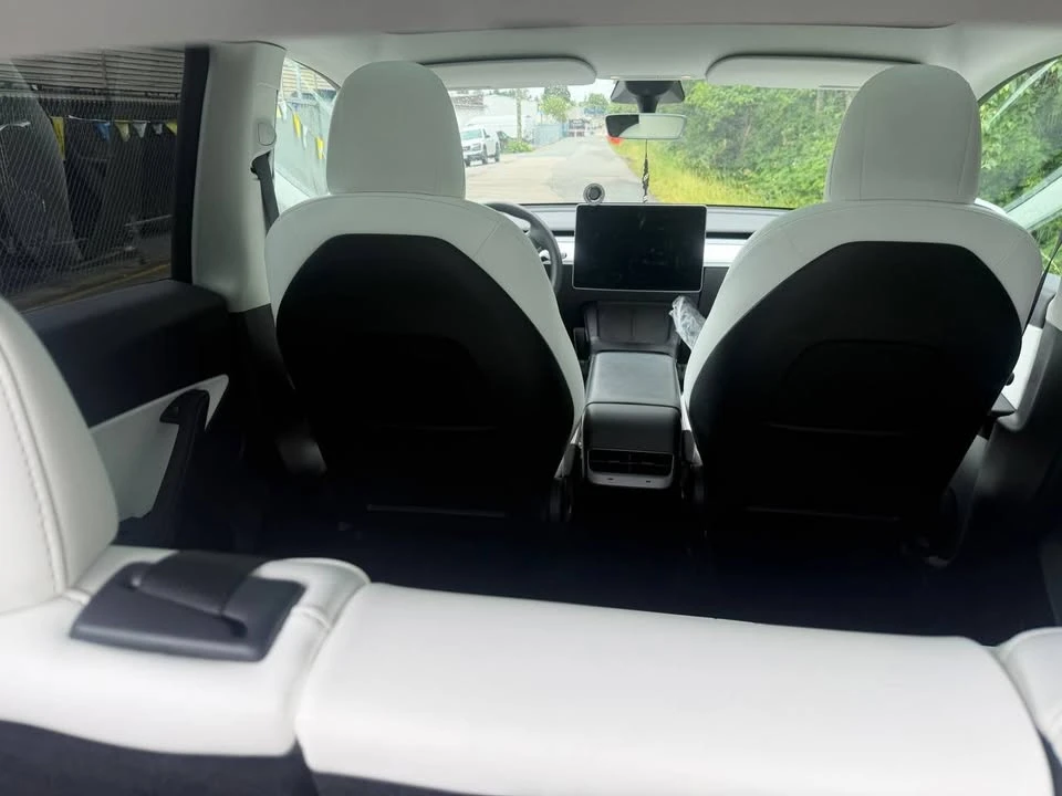 2022 Tesla Model Y - Image 10 of 20