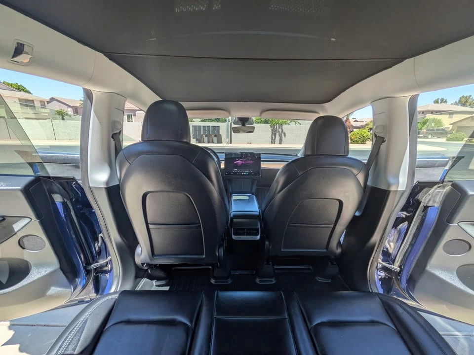 2022 Tesla Model Y - Image 5 of 10