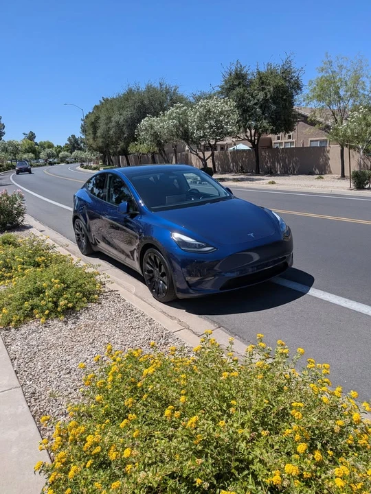 2022 Tesla Model Y - Image 2 of 10