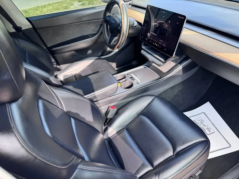 2022 Tesla Model Y - Image 9 of 11