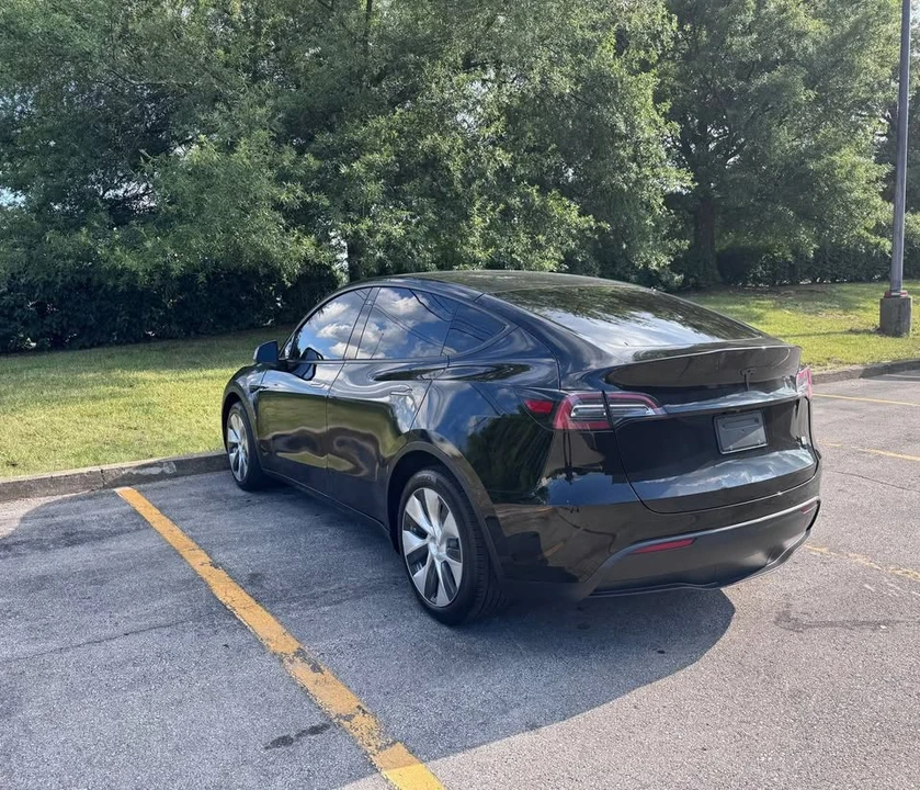 2022 Tesla Model Y - Image 3 of 11