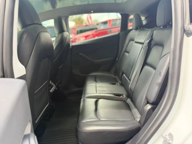 2022 Tesla Model Y - Image 10 of 15