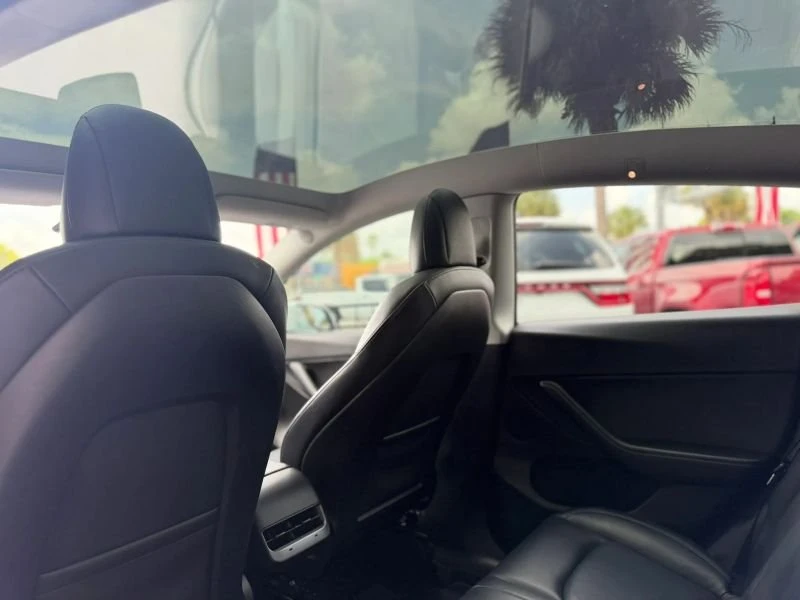 2022 Tesla Model Y - Image 11 of 15