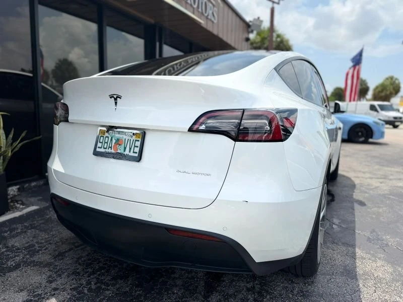 2022 Tesla Model Y - Image 6 of 15