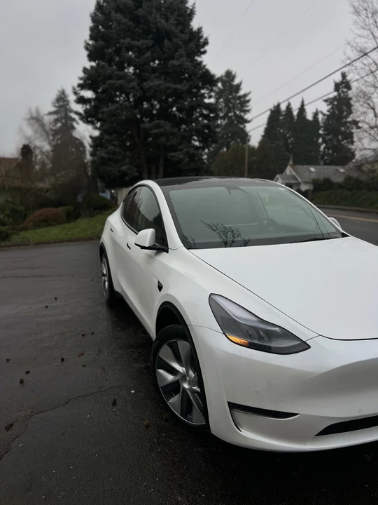 2022 Tesla Model Y - Image 7 of 18