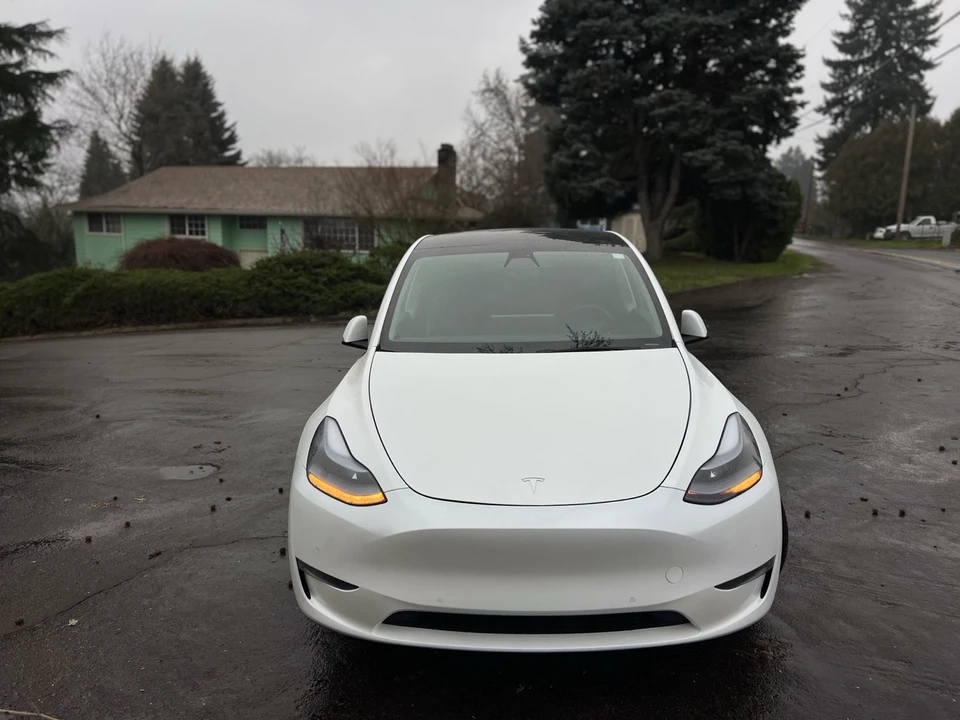 2022 Tesla Model Y - Image 6 of 18