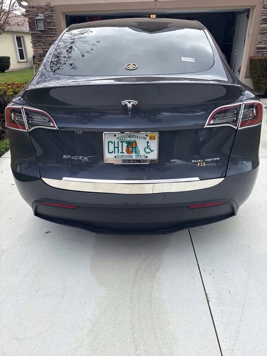 2022 Tesla Model Y - Image 2 of 9