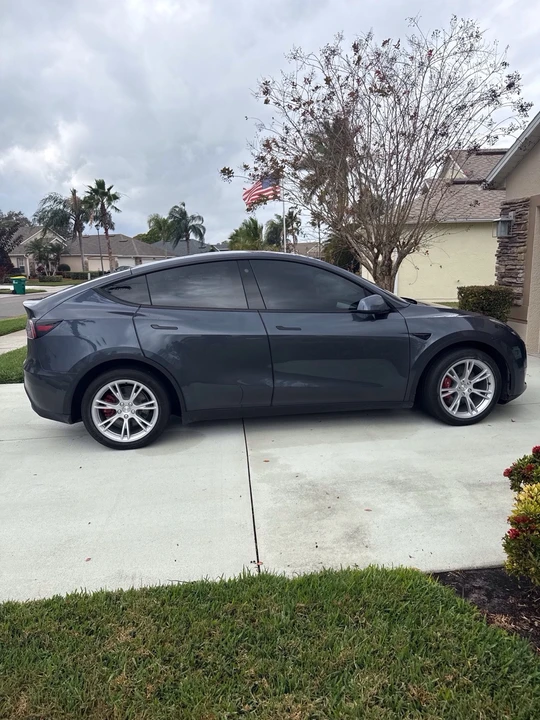 2022 Tesla Model Y - Image 6 of 9