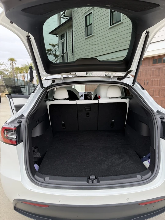 2022 Tesla Model Y - Image 8 of 11