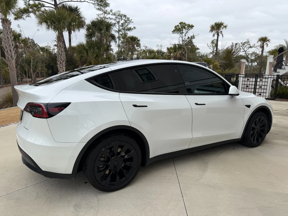 2022 Tesla Model Y - Image 6 of 11